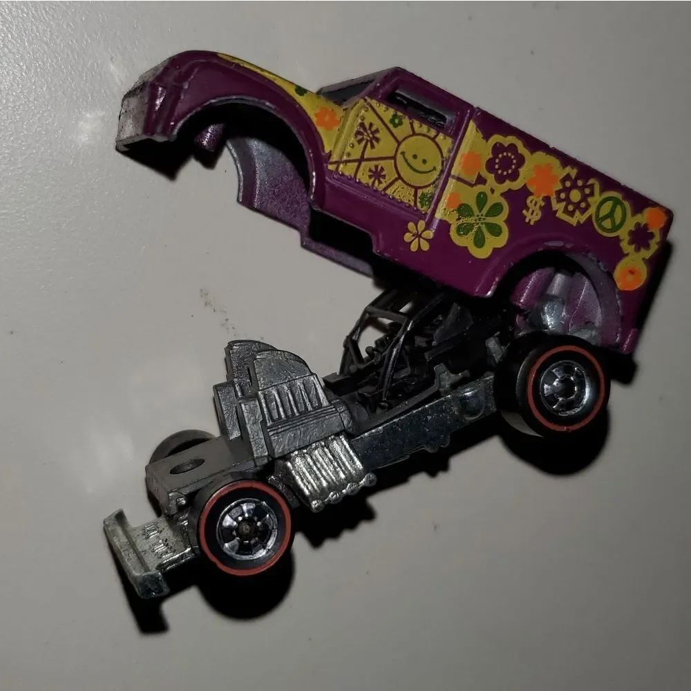 Hot Wheels Funny Money 1970 Plum Enamel